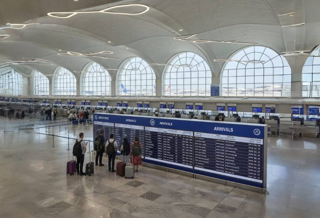 🛫 بررسی وضعیت پروازهای خروجی (DEPARTURES)